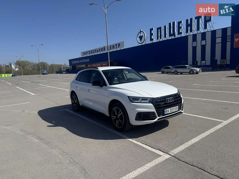 Внедорожник / Кроссовер Audi Q5 2019 в Каменец-Подольском