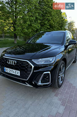 Внедорожник / Кроссовер Audi Q5 2022 в 