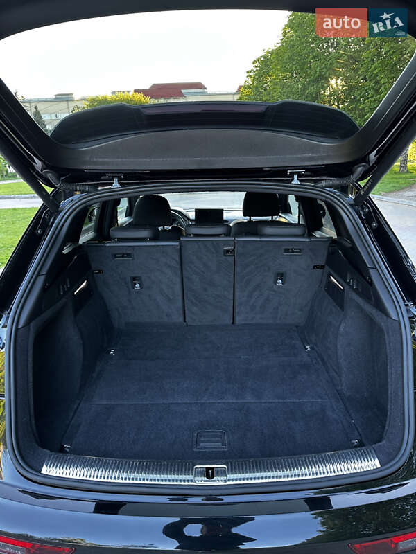 Внедорожник / Кроссовер Audi Q5 2022 в Тернополе