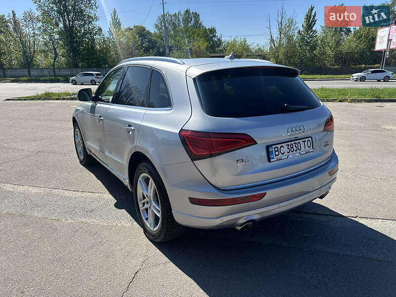 Позашляховик / Кросовер Audi Q5 2015 в Львові