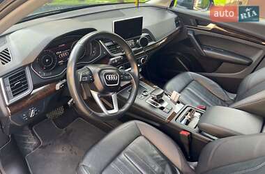 Внедорожник / Кроссовер Audi Q5 2018 в 
