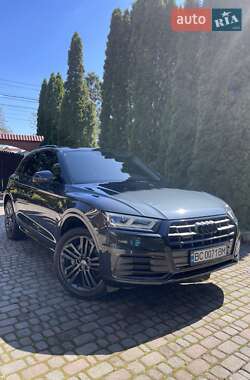 Внедорожник / Кроссовер Audi Q5 2017 в 