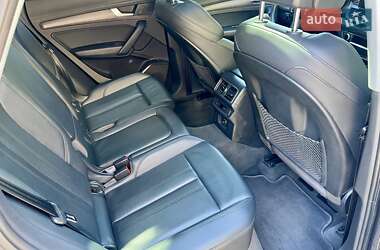 Внедорожник / Кроссовер Audi Q5 2017 в 