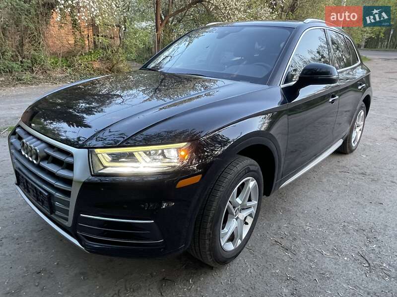 Позашляховик / Кросовер Audi Q5 2018 в Луцьку
