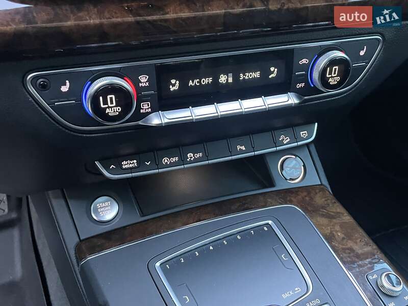 Позашляховик / Кросовер Audi Q5 2018 в Луцьку