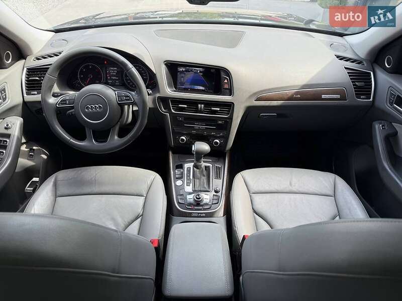 Внедорожник / Кроссовер Audi Q5 2015 в Ровно