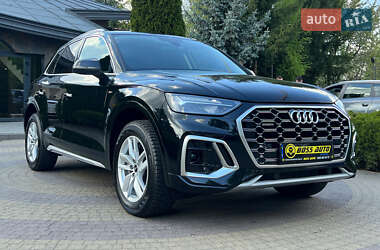 Внедорожник / Кроссовер Audi Q5 2023 в 