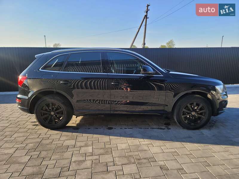 Внедорожник / Кроссовер Audi Q5 2011 в Ивано-Франковске
