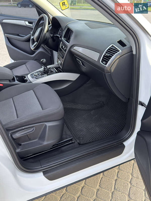 Внедорожник / Кроссовер Audi Q5 2013 в Радивилове