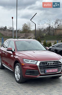 Внедорожник / Кроссовер Audi Q5 2018 в 