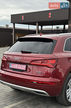 Внедорожник / Кроссовер Audi Q5 2018 в 