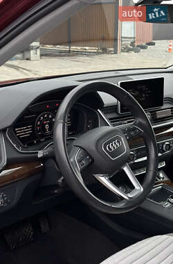 Внедорожник / Кроссовер Audi Q5 2018 в 