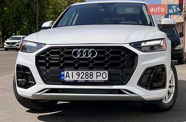 Позашляховик / Кросовер Audi Q5 2022 в 