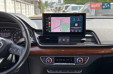 Позашляховик / Кросовер Audi Q5 2022 в 
