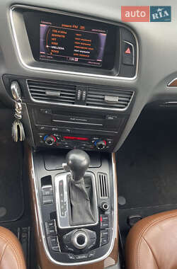 Позашляховик / Кросовер Audi Q5 2011 в 