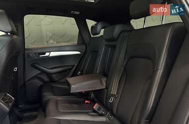 Внедорожник / Кроссовер Audi Q5 2011 в 