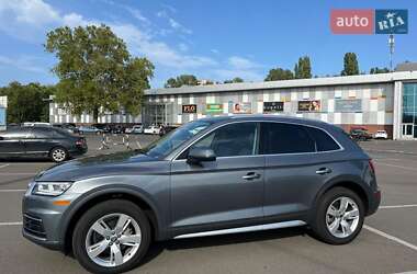 Позашляховик / Кросовер Audi Q5 2017 в 