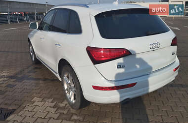 Внедорожник / Кроссовер Audi Q5 2016 в 