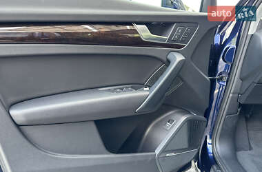 Внедорожник / Кроссовер Audi Q5 2018 в 