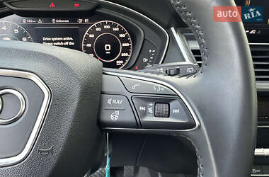 Внедорожник / Кроссовер Audi Q5 2018 в 