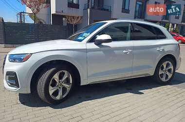 Позашляховик / Кросовер Audi Q5 2020 в 
