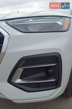 Позашляховик / Кросовер Audi Q5 2020 в 