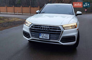 Внедорожник / Кроссовер Audi Q5 2017 в 