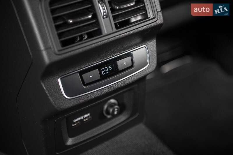 Внедорожник / Кроссовер Audi Q5 2021 в Одессе