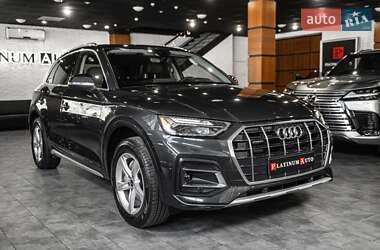 Внедорожник / Кроссовер Audi Q5 2021 в 
