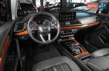 Внедорожник / Кроссовер Audi Q5 2021 в 