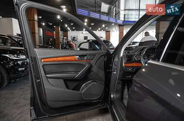 Внедорожник / Кроссовер Audi Q5 2021 в 