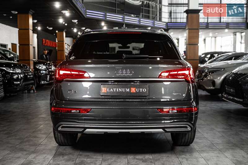 Внедорожник / Кроссовер Audi Q5 2021 в Одессе