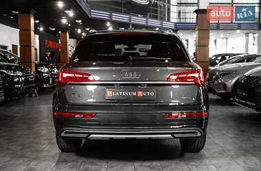 Внедорожник / Кроссовер Audi Q5 2021 в 