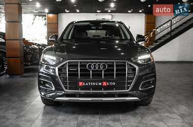 Внедорожник / Кроссовер Audi Q5 2021 в 