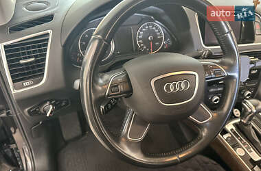 Внедорожник / Кроссовер Audi Q5 2016 в 