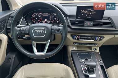 Позашляховик / Кросовер Audi Q5 2017 в 