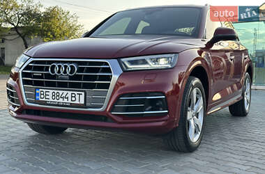 Позашляховик / Кросовер Audi Q5 2018 в 