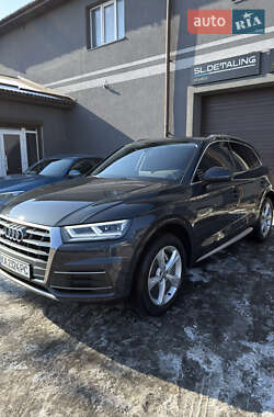 Позашляховик / Кросовер Audi Q5 2019 в Києві
