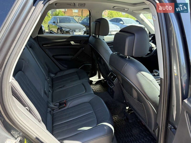 Внедорожник / Кроссовер Audi Q5 2017 в Киеве