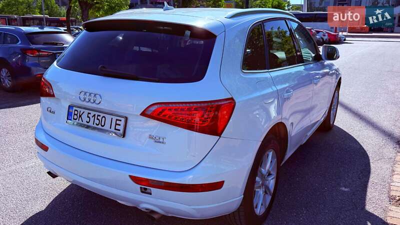 Внедорожник / Кроссовер Audi Q5 2011 в Ровно