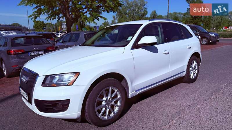 Внедорожник / Кроссовер Audi Q5 2011 в Ровно