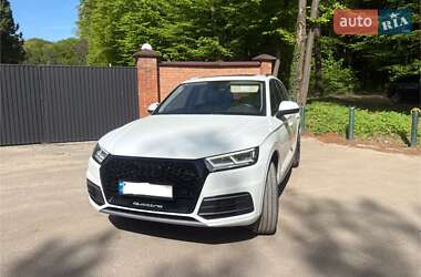 Внедорожник / Кроссовер Audi Q5 2017 в 