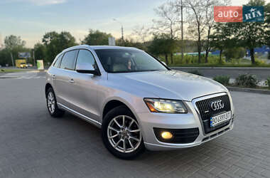 Внедорожник / Кроссовер Audi Q5 2011 в Черновцах