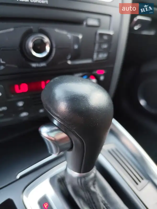 Внедорожник / Кроссовер Audi Q5 2012 в 