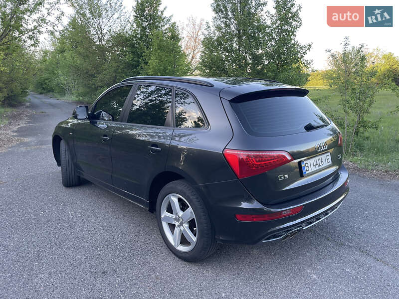 Внедорожник / Кроссовер Audi Q5 2010 в Шишаки