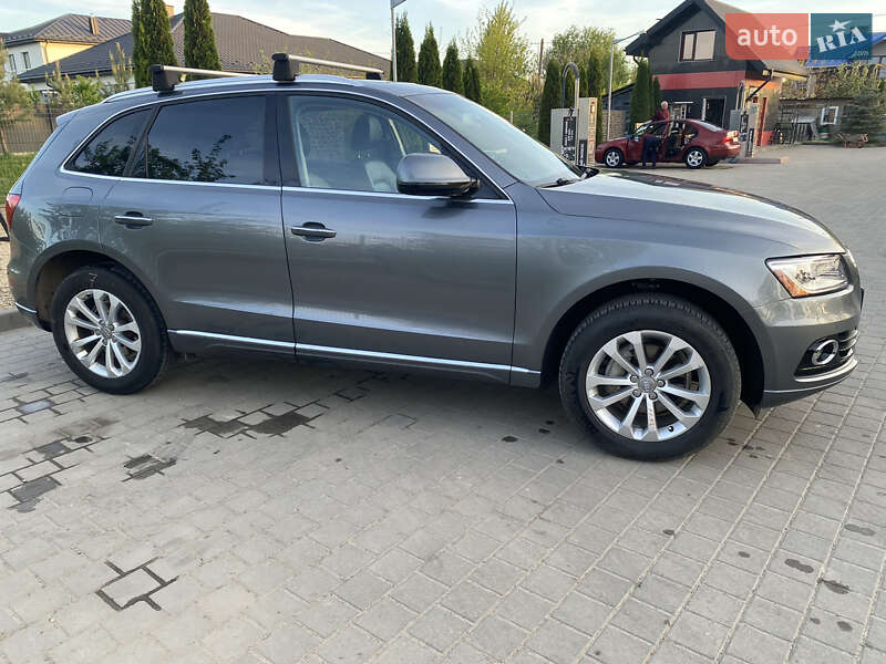 Внедорожник / Кроссовер Audi Q5 2015 в Самборе