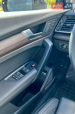 Внедорожник / Кроссовер Audi Q5 2023 в 