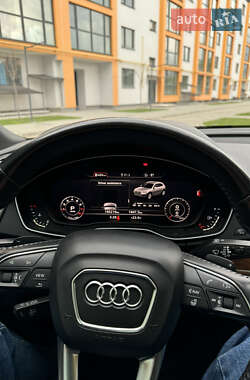 Внедорожник / Кроссовер Audi Q5 2017 в 