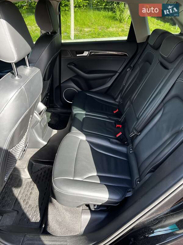 Внедорожник / Кроссовер Audi Q5 2011 в Львове