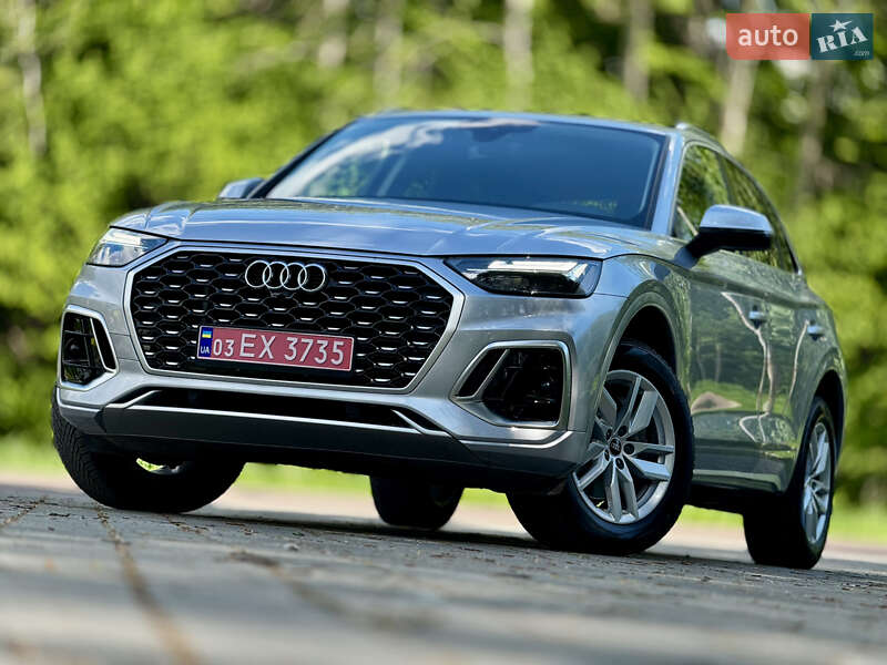 Внедорожник / Кроссовер Audi Q5 2021 в 